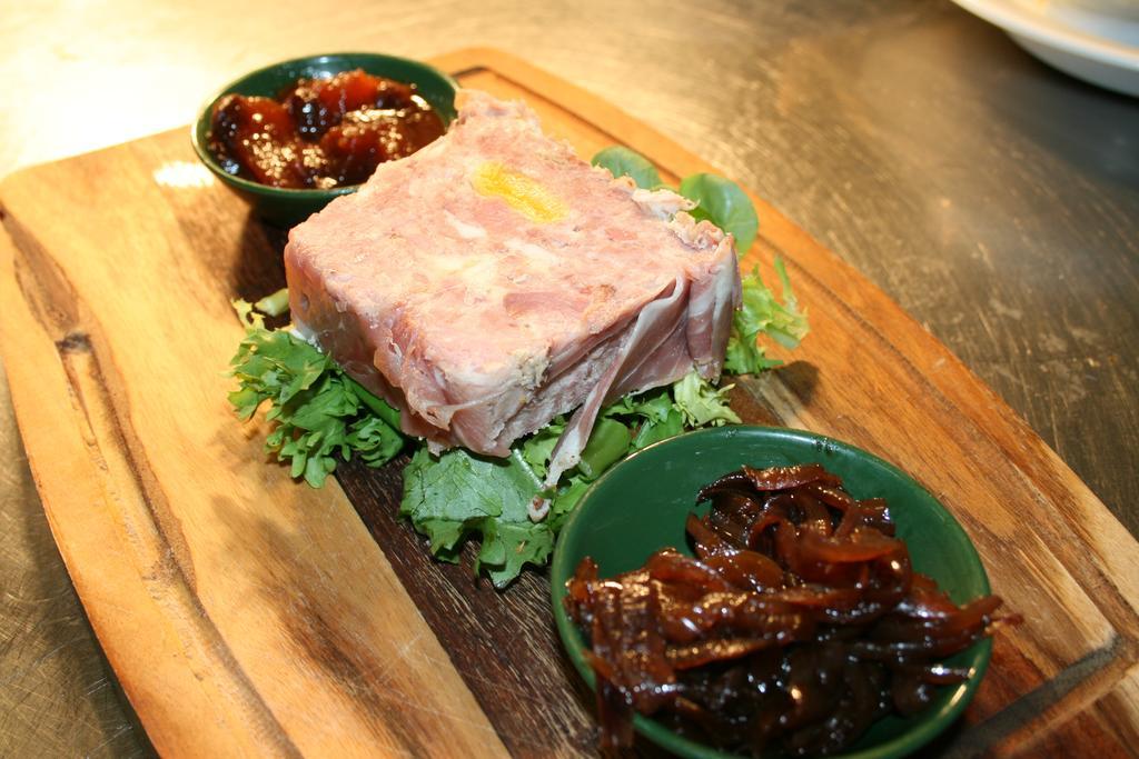 瓦维尔纹章酒店 莱伯恩 外观 照片