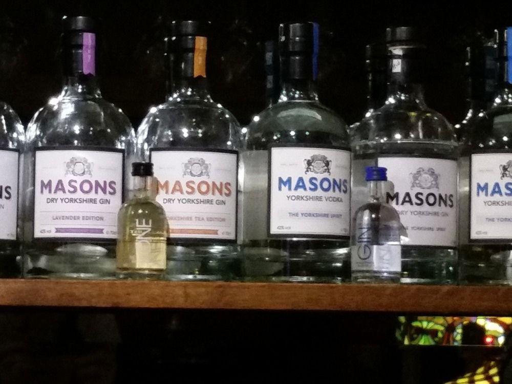 瓦维尔纹章酒店 莱伯恩 外观 照片